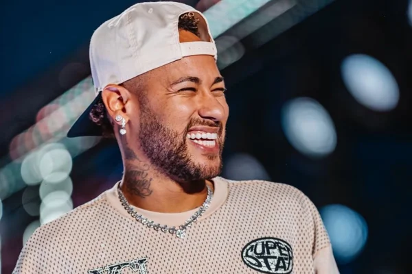 Internautas reagem a novo superiate de Neymar - Metrópoles
