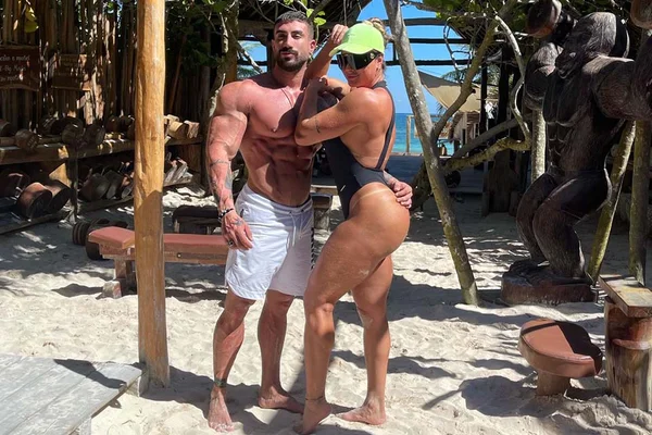 Juju Salimeni e o namorado