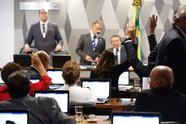PEC do fim do foro privilegiado volta para análise da CCJ do Senado