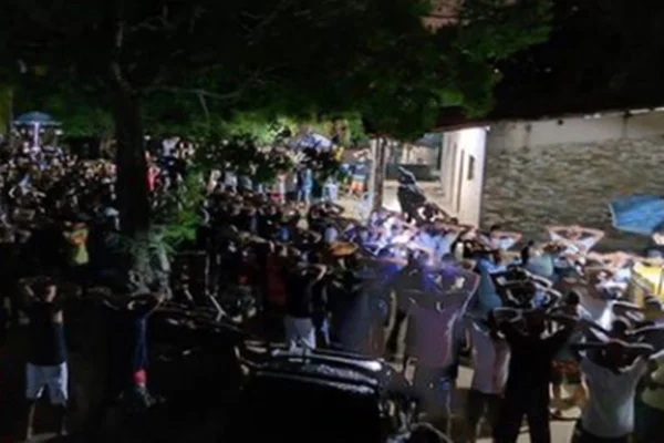 PM apreende drogas e encerra festa com mais de mil pessoas, em João Pessoa