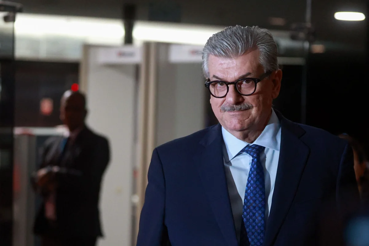 Em decisão inédita, STJ condena Buzzi a perda do cargo por assédio