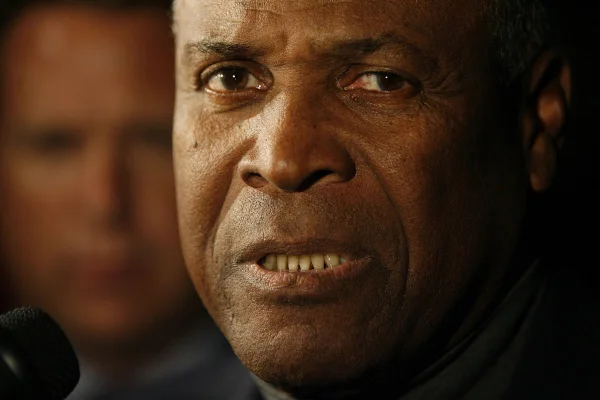 KC Jones, lenda do Boston Celtics e da NBA, morre aos 88 anos