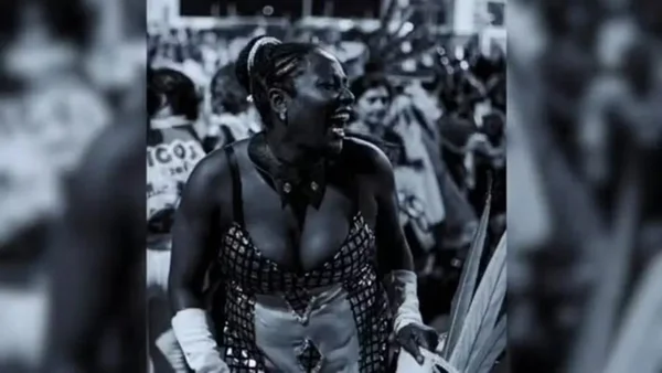 mulher sorrindo