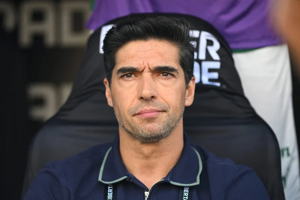 Foto colorida de Abel Ferreira - Metrópoles
