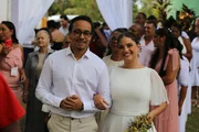 Juíza Isabela Rebouças Maia oficializou sua união no mesmo altar que moradores locais, reforçando o caráter simbólico e reparador do evento