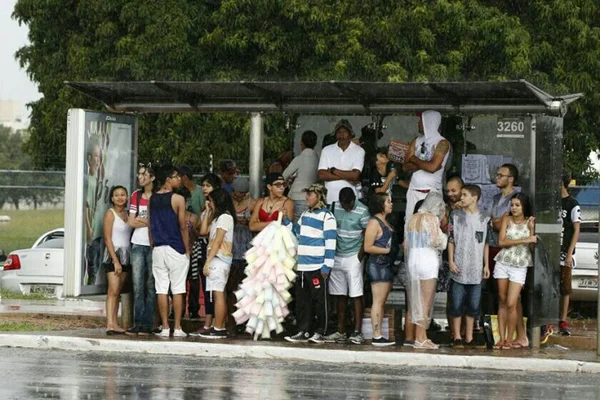 Chuva não deve dar trégua durante todo o carnaval em Brasília