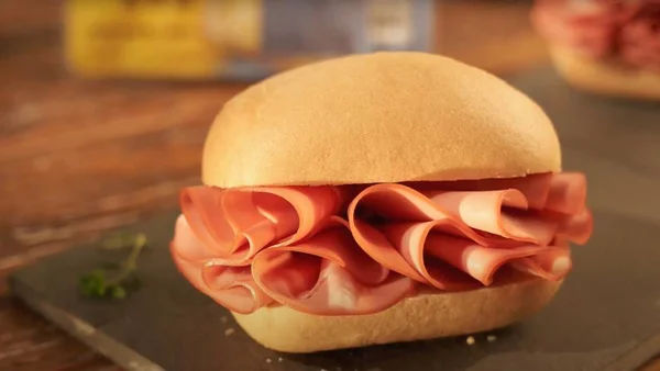 Schär lança campanha para apresentar pão francês sem glúten