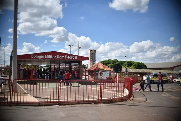 Deputados aprovam em 2º turno uso de dinheiro do Pdaf em escolas militares