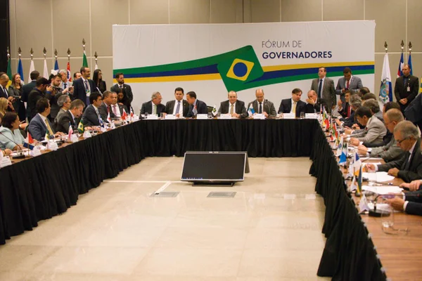 Reformas e pacto federativo são temas do fórum dos governadores