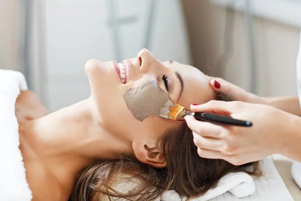 Procurando canais de beleza no YouTube? Confira estas dicas
