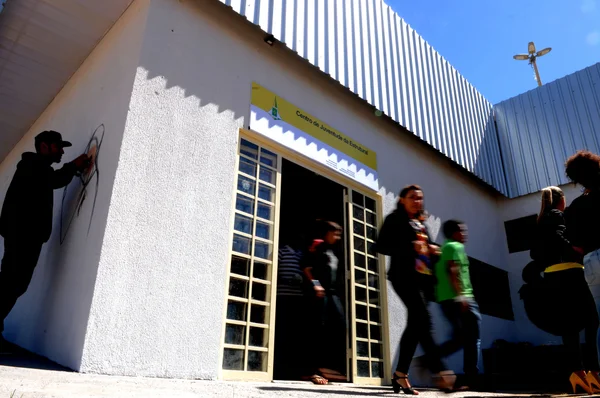 Instituto ameaça parar trabalho social por atraso de R$ 1 mi da Sejuv-DF
