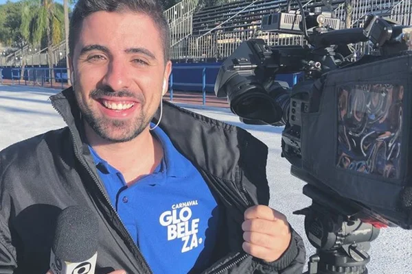 Nocaute! Repórter da Globo é derrubado no chão em reportagem ao vivo