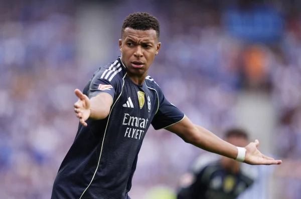 Foto colorida de Kylian Mbappé - Metrópoles