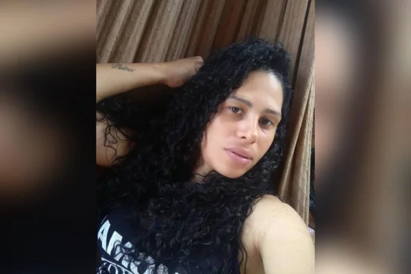 RJ: mãe acusada por morte de filhos é transferida para prisão em Bangu