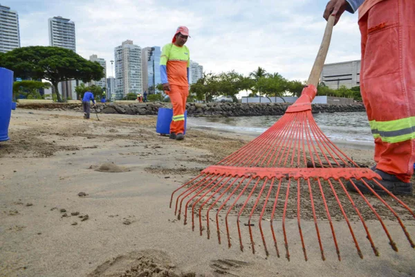 ES: Vitória inicia mutirão de limpeza da orla e dos manguezais