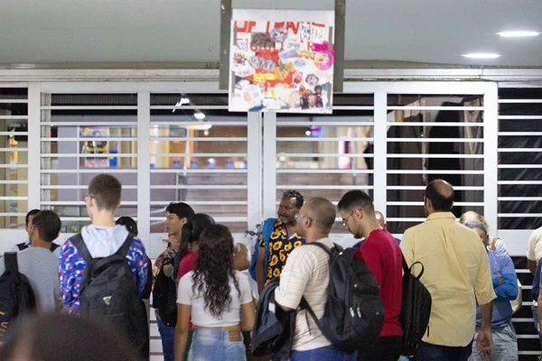 Metrô-DF diz que pane geral foi causada por vandalismo e furtos de cabos