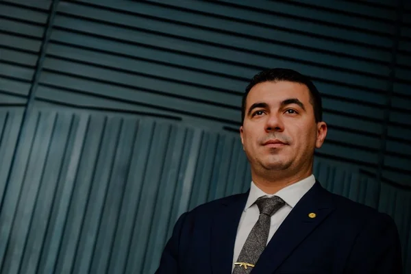 Luis Miranda