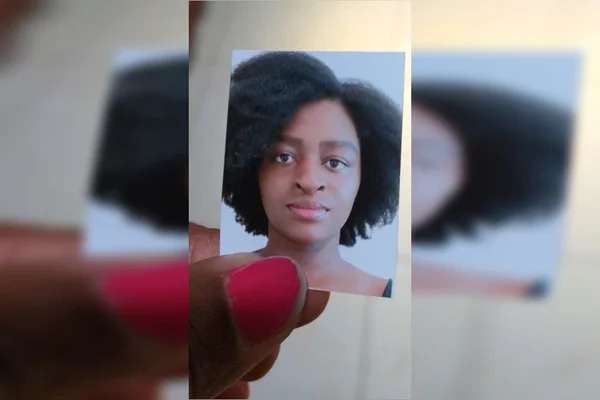 Jovem e criança são constrangidas ao tirar fotos e denunciam ato de racismo