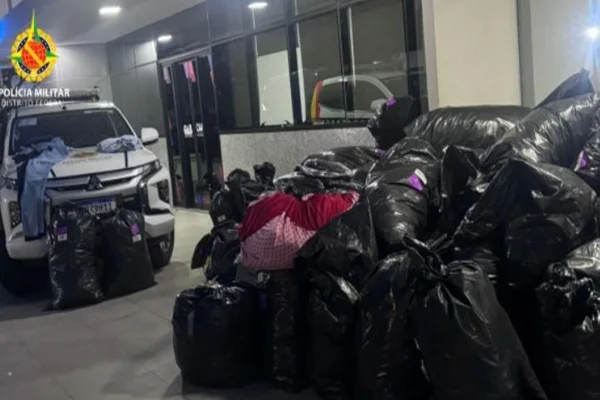 PMDF apreende 25 mil peças de roupas avaliadas em mais de R$ 1 milhão