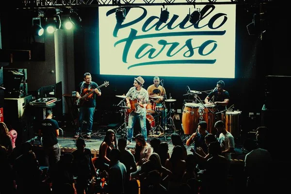 Chef Paulo Tarso celebra fim de ano em confraternização animada