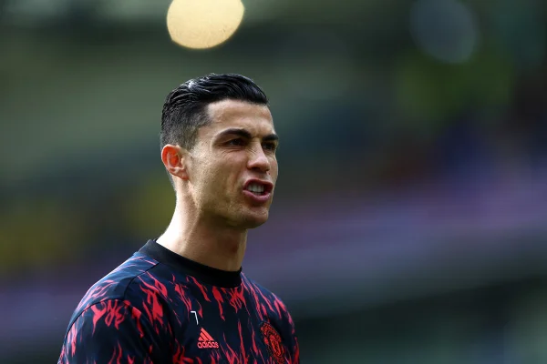 Ten Hag revela conversa com Ronaldo: “Não disse que quer ir embora”