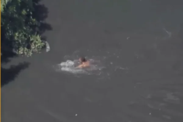 homem rio tietê rodovia fugiu polícia