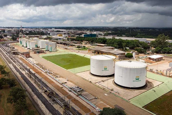 STJ libera venda de ações de subsidiária da Petrobras