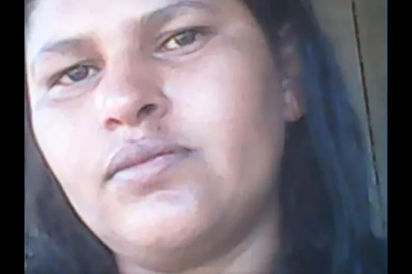 Mulher esfaqueada pelo marido