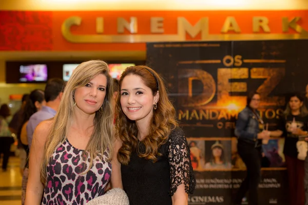 Vanderleia Castro e Bruna Castro Vanderleia Castro e Bruna Castro