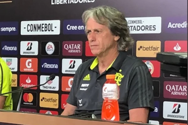 Jorge Jesus confirma escalação do Flamengo contra o River Plate