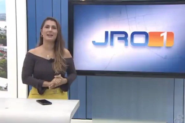 Vídeo: âncora da Globo manda beijo para parte íntima de espectador