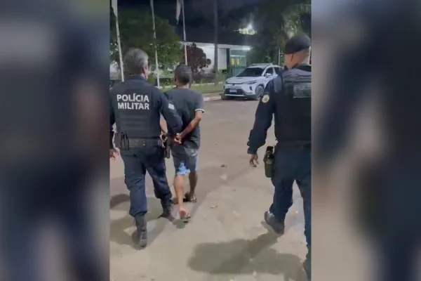 Homem foi preso após esfaquear outro no Guará