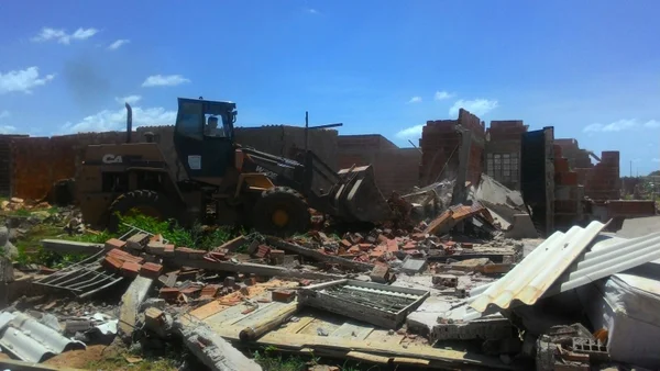 Após derrubada de 205 casas, operação no Sol Nascente está perto do fim. Veja vídeo