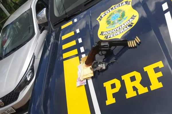 DF: com droga, arma e carro roubado, homem é preso pela 3ª vez em 2 meses