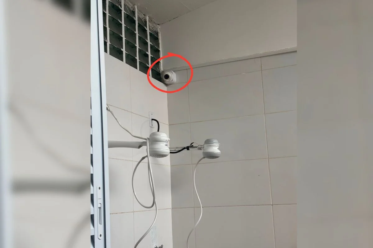 Mãe encontra câmeras dentro de banheiro de creche em São Paulo - imagem 4 Mãe encontra câmeras dentro de banheiro de creche em São Paulo - imagem 4