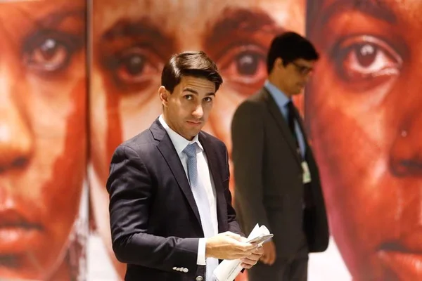 “É uma pessoa em quem confio”, diz Ibaneis sobre Cristiano Araújo