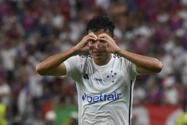 Cruzeiro derrota Fortaleza por 1 x 0, sai do Z4 e afunda o Bahia