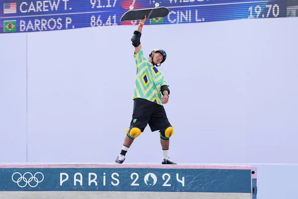PARIS, FRANÇA - 7 DE AGOSTO: Augusto Akio do Brasil durante a Final do Parque Masculino no décimo segundo dia dos Jogos Olímpicos Paris 2024 na Place de la Concorde em 7 de agosto de 2024 em Paris, França.