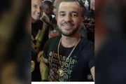 Yuri aparece em foto ao lado de Paulista Yuri aparece em foto ao lado de Paulista