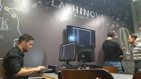 Laboratório Hacker é inaugurado na Câmara Legislativa com acesso livre