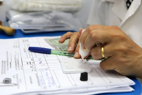 Anvisa aprova regras para venda de teste para aids em farmácias