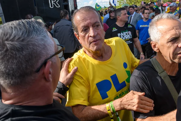 Chegada do presidente do PL, Valdemar Costa Neto no ato pró-anistia em Brasília - Metrópoles