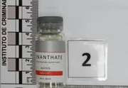 Uma das ampolas usada pela vítima pertencia ao laboratório de fundo de quintal de Jyraiya Uma das ampolas usada pela vítima pertencia ao laboratório de fundo de quintal de Jyraiya