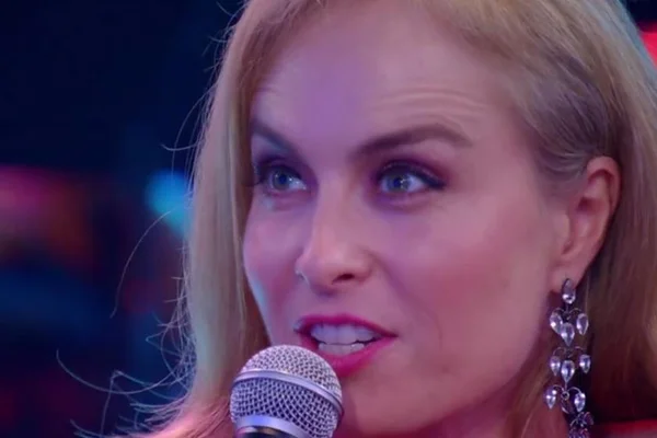 “Você vai lavar minha calcinha hoje”, diz Angélica para Luciano Huck
