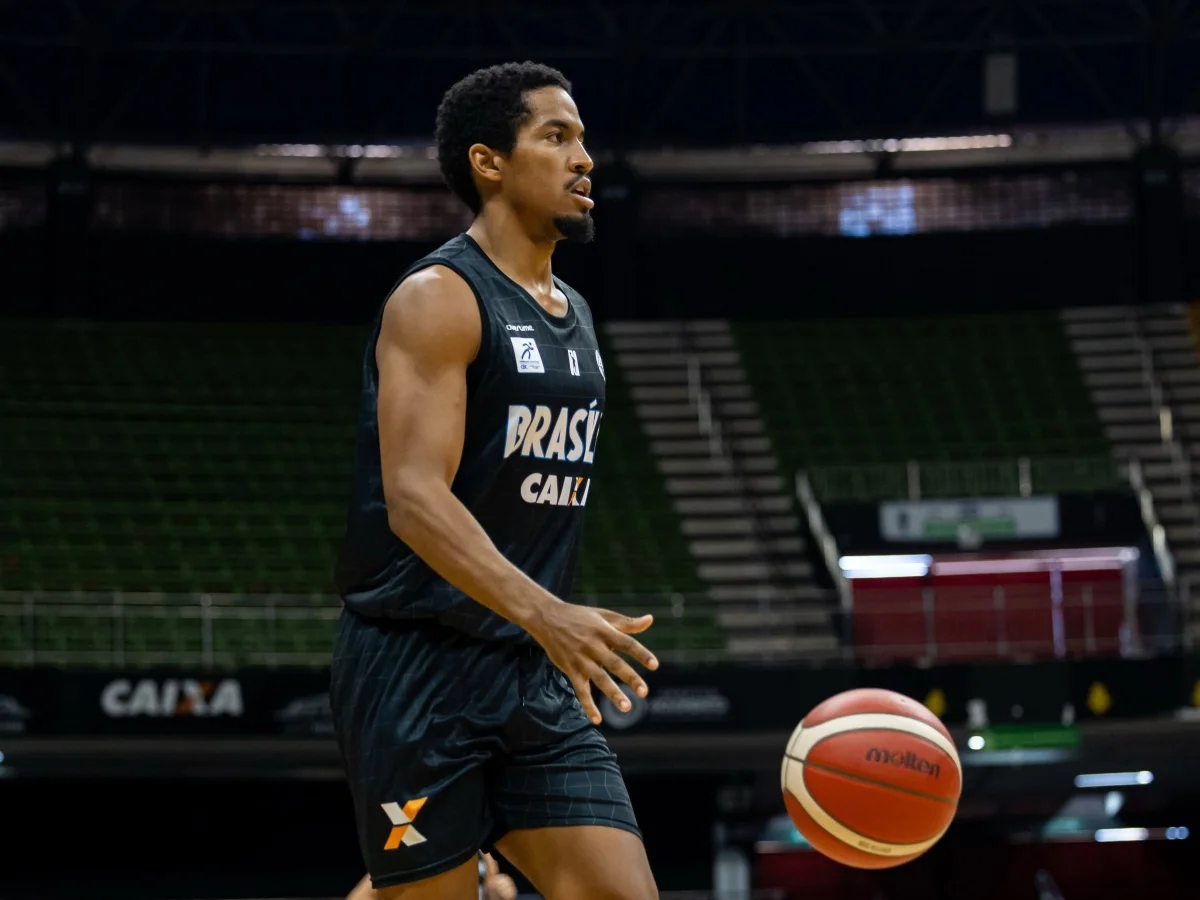 Equipe se prepara para a longa temporada, que inclui a Liga Sul-Americana e o NBB Equipe se prepara para a longa temporada, que inclui a Liga Sul-Americana e o NBB