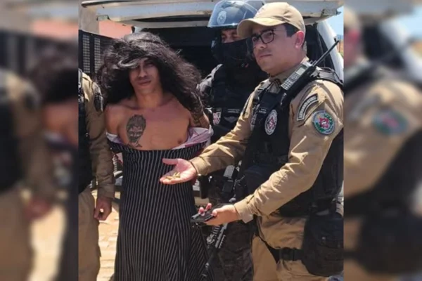 Serial killer preso vestido de mulher tem elo com facção criminosa - destaque galeria Serial killer preso vestido de mulher tem elo com facção criminosa - destaque galeria