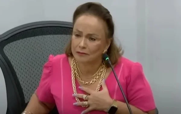 goias procuradora reclama de salario