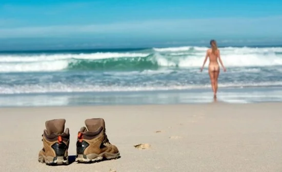 Praia de Nudismo / Naturismo