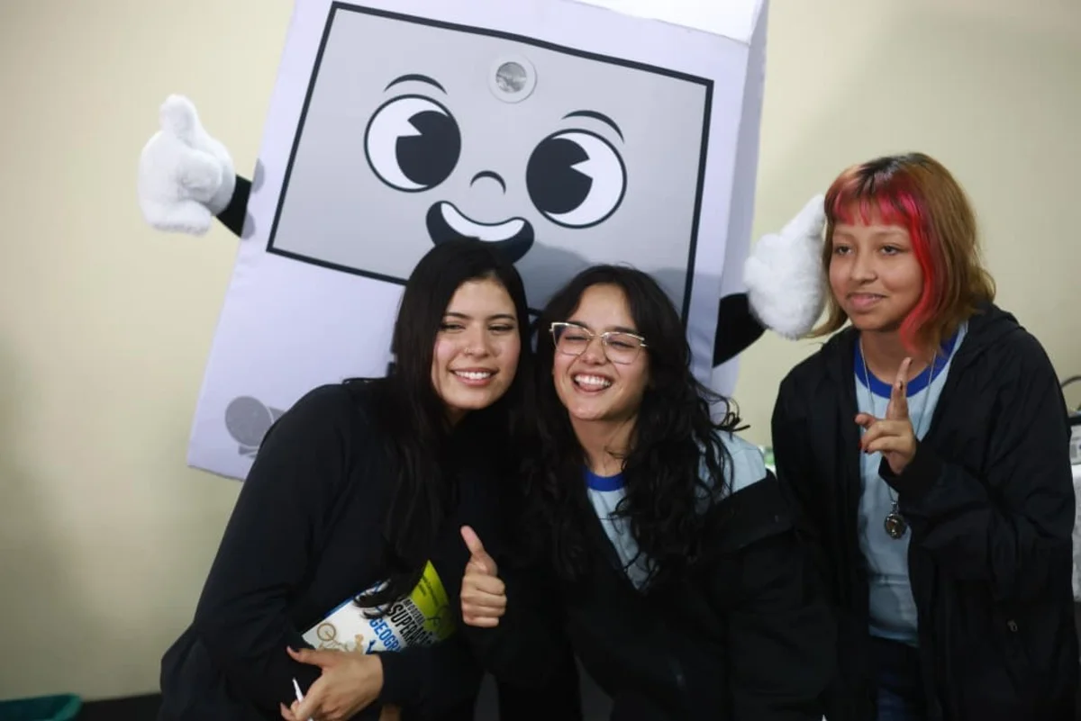A atividade foi bem recebida pelos estudantes e pela direção da escola A atividade foi bem recebida pelos estudantes e pela direção da escola