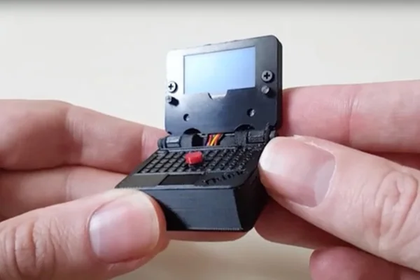 Conheça o ThinkTiny, menor notebook gamer do mundo